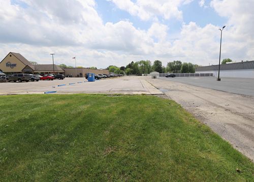 1524 E Pierson Rd, Flushing, MI, 48433-1817 | Card Image
