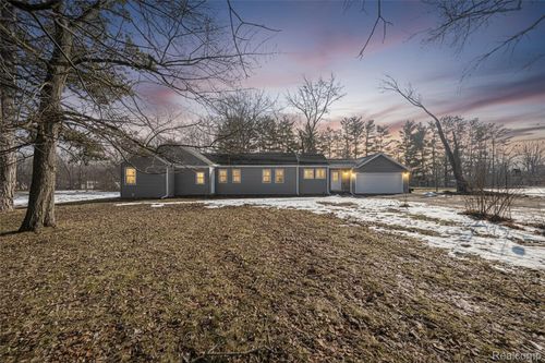 15087 N Holly Rd, Holly, MI, 48442-1138 | Card Image