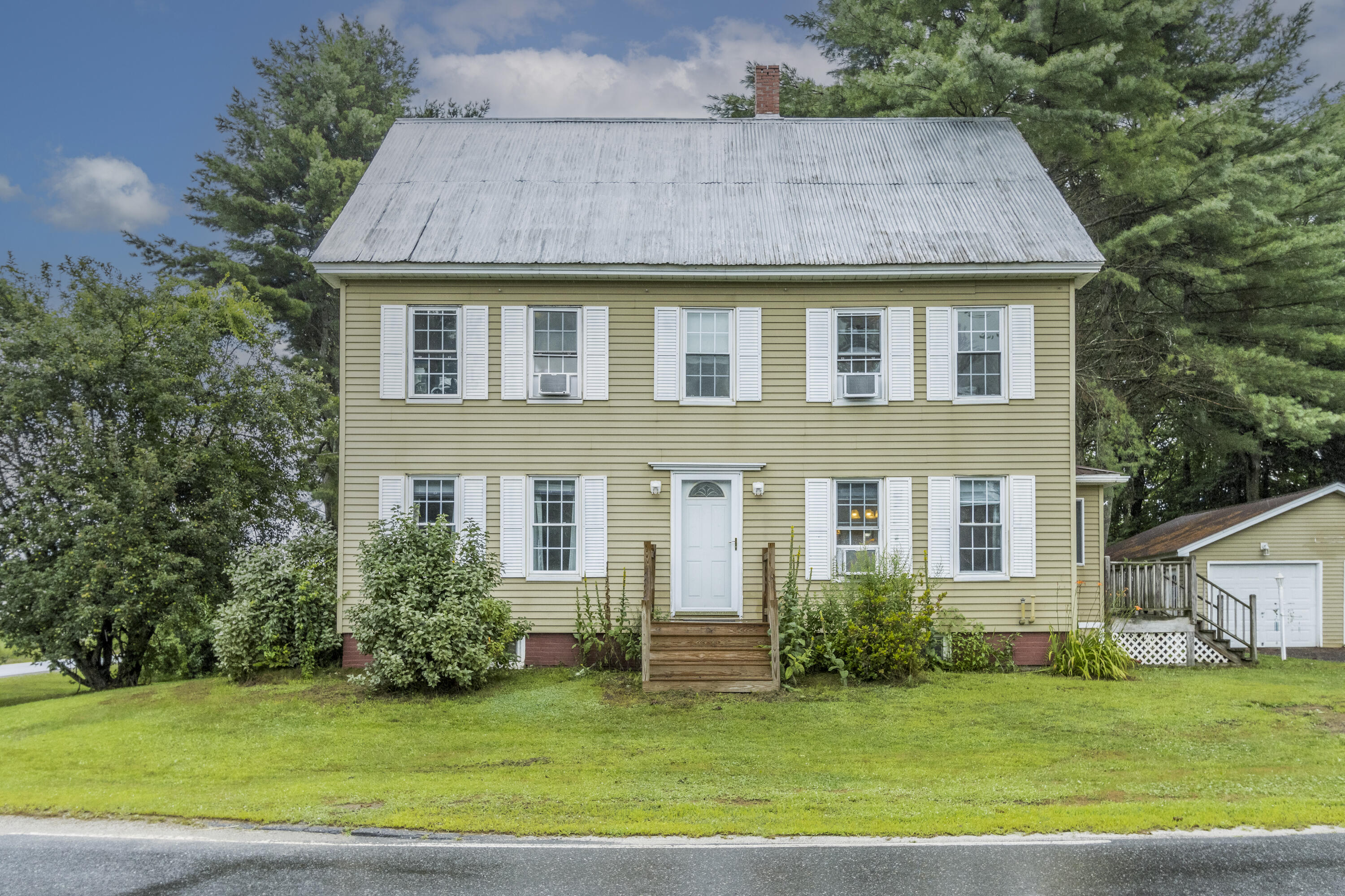 Ridge Rd, Monmouth, ME 04259