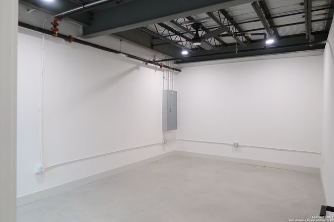 APT-306 - 215 Coca Cola Pl, Condo with 4 bedrooms, 2 bathrooms and null parking in San Antonio TX | Image 23