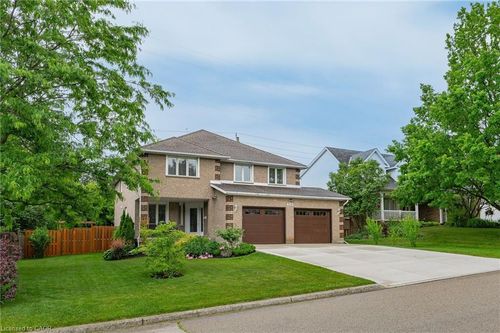 485 Beckwith Crt, Waterloo, ON, N2T2H1 | Card Image