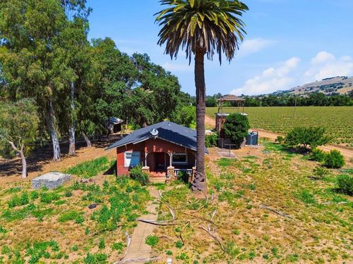 3115 Leavesley Rd, Gilroy, CA, 95020-9148 | Card Image