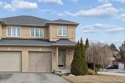 720 Walpole Cres, Newmarket, ON, L3X2B1 | Card Image