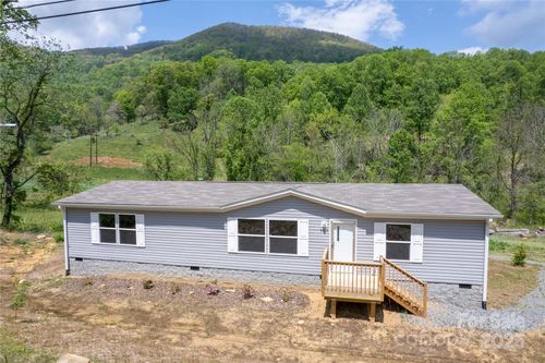 1455 Newfound Rd, Leicester, NC, 28748-7618 | Card Image