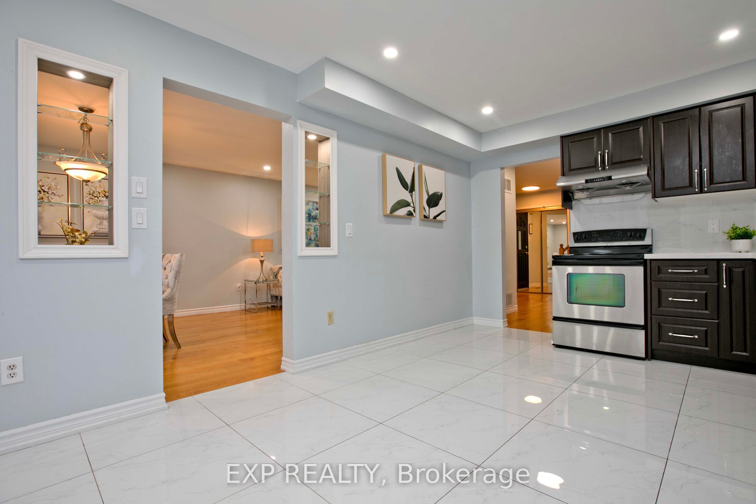 Residential Lease in Richmond Hill 5
