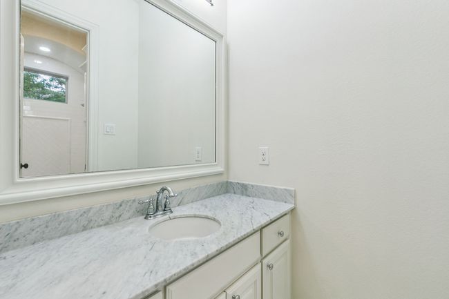 Full bathroom | Image 25