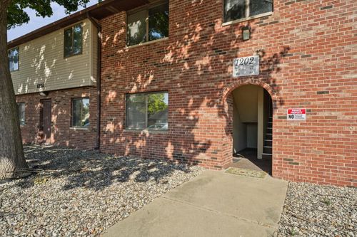 3-1202 Dean Dr, Urbana, IL, 61802-6817 | Card Image