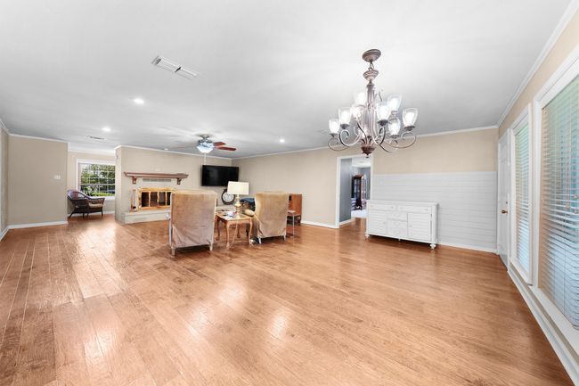 1440 Live Oak St, House other with 3 bedrooms, 3 bathrooms and null parking in Sulphur Springs TX | Image 7