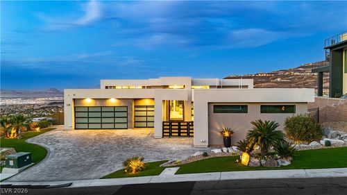 658 Dragon Peak Dr, Henderson, NV, 89012-7303 | Card Image