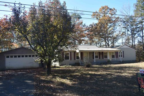 115 Falcon St, Selmer, TN, 38375-3224 | Card Image
