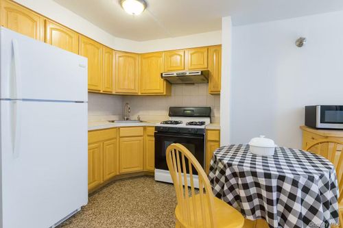 3c-4508 80th St, Elmhurst, NY, 11373-3521 | Card Image