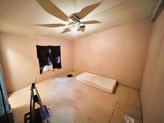 Unfurnished room with a ceiling fan | Image 24