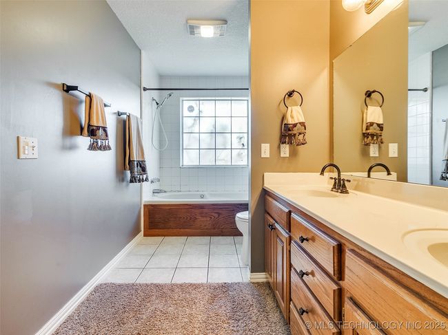 2018 Briarwood St, House other with 3 bedrooms, 2 bathrooms and null parking in Stroud OK | Image 36