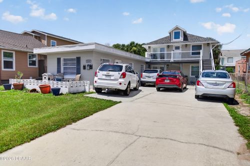 215 N Wild Olive Ave, Daytona Beach, FL, 32118-4163 | Card Image