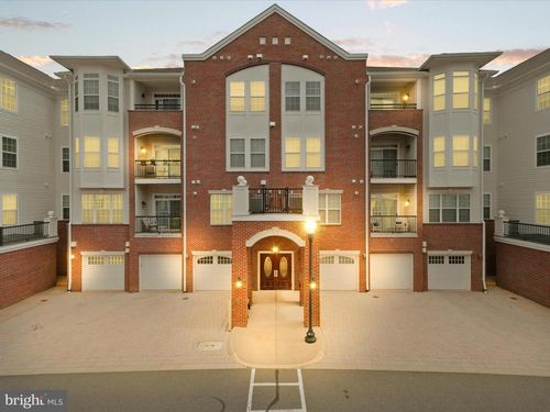 unit-302-9200 Charleston Dr, MANASSAS, VA, 20110-2824 | Card Image