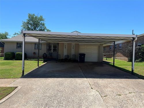 3914 Se 14th St, Del City, OK, 73115-2224 | Card Image