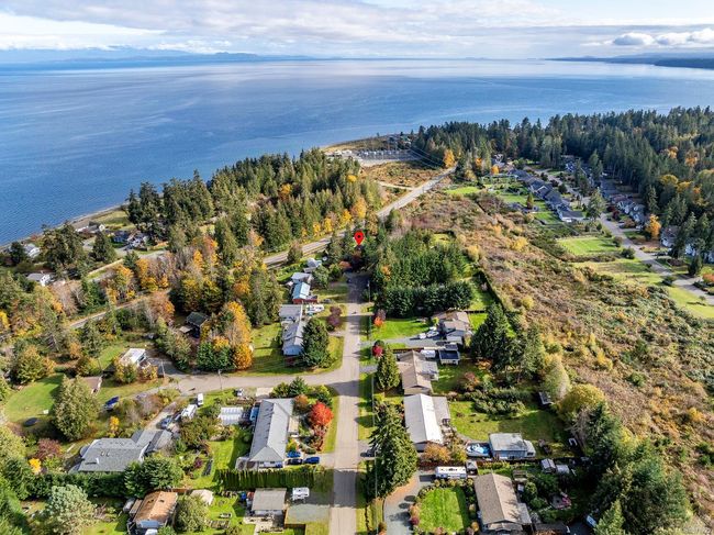 65 Islewood Dr, House other with 3 bedrooms, 2 bathrooms and 4 parking in Bowser BC | Image 51