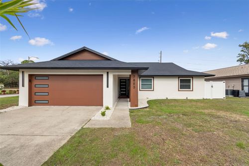 7853 Sundown Dr, SAINT PETERSBURG, FL, 33709-1253 | Card Image