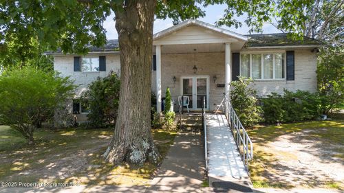 915 John Dr, Moosic, PA, 18507-1427 | Card Image