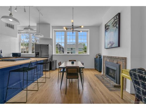 1-225 N Lincoln St, Denver, CO, 80203-3994 | Card Image