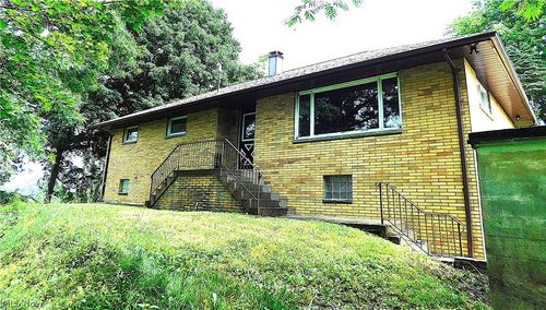 69857 Vernon Road, Martins Ferry, OH, 43935 | Card Image
