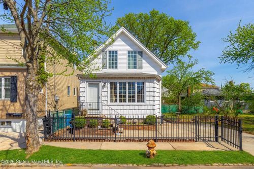 71 Adams Ave, Staten Island, NY, 10306-2501 | Card Image
