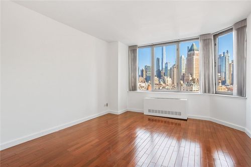 apt-15e-500 W 43rd St, New York, NY, 10036-4332 | Card Image