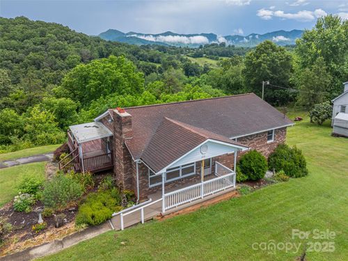 644 N Canton Rd, Canton, NC, 28716-3128 | Card Image