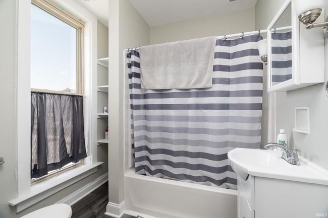 208 S Market St, Home with 0 bedrooms, 20 bathrooms and null parking in Delphi IN | Image 20