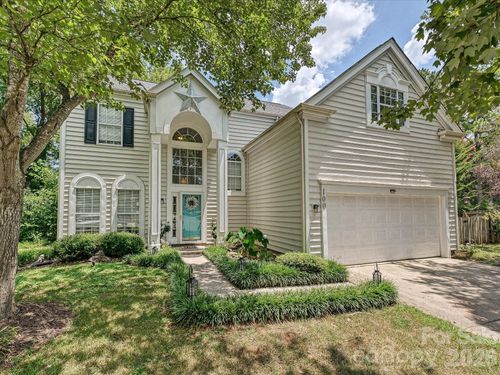100 Aylesbury Ln, Indian Trail, NC, 28079-5101 | Card Image