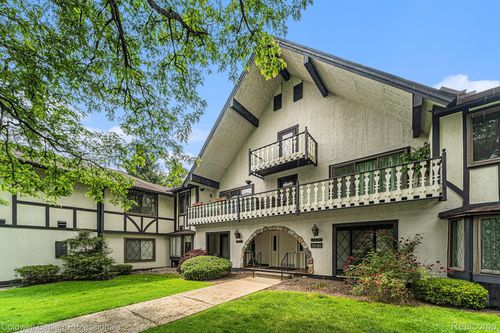 unit-79-42160 Woodward Ave, Bloomfield Hills, MI, 48304-5161 | Card Image