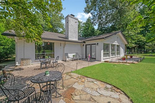 257 Point Clear Dr, Panorama Village, TX, 77304-1276 | Card Image