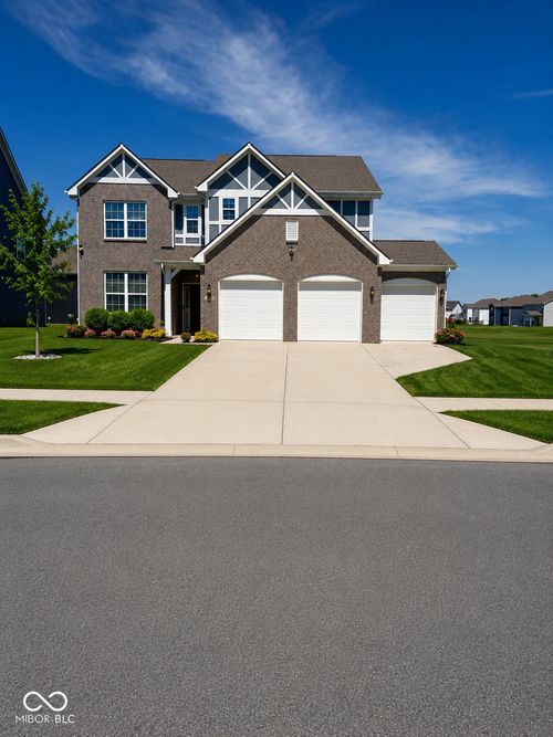 6008 Phillips Dr, Brownsburg, IN, 46112-7053 | Card Image