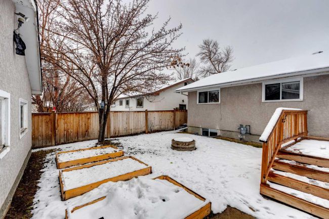 2533 Sable Drive Se, Home with 4 bedrooms, 2 bathrooms and 3 parking in Calgary AB | Image 32