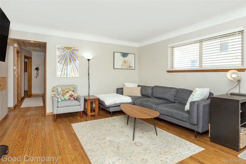 232 E Windemere Ave, Royal Oak, MI, 48073-2678 | Card Image