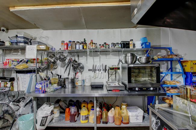 Kitchen Area | Image 23