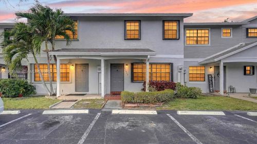 10413 Nw 6th St, Pembroke Pines, FL, 33026-3964 | Card Image