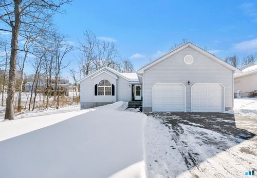 281 Briarwood Ln, Middletown, CT, 06457-7918 | Card Image