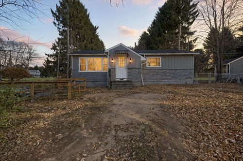 9470 Peck Rd, Greenville, MI, 48838-9532 | Card Image