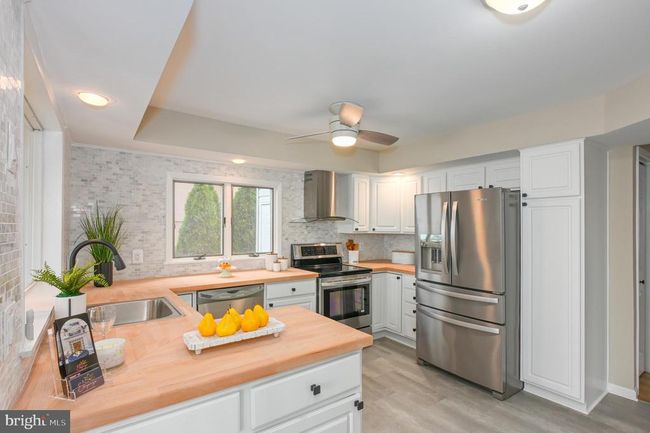 2142 Lake Dr, House other with 3 bedrooms, 2 bathrooms and null parking in PASADENA MD | Image 8