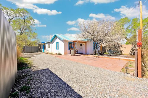 538 Onate Pl, Santa Fe, NM, 87501-3674 | Card Image