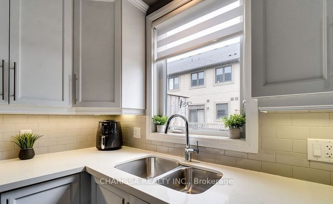 61 Farley Lane, House attached with 3 bedrooms, 3 bathrooms and 1 parking in Ancaster ON | Image 11
