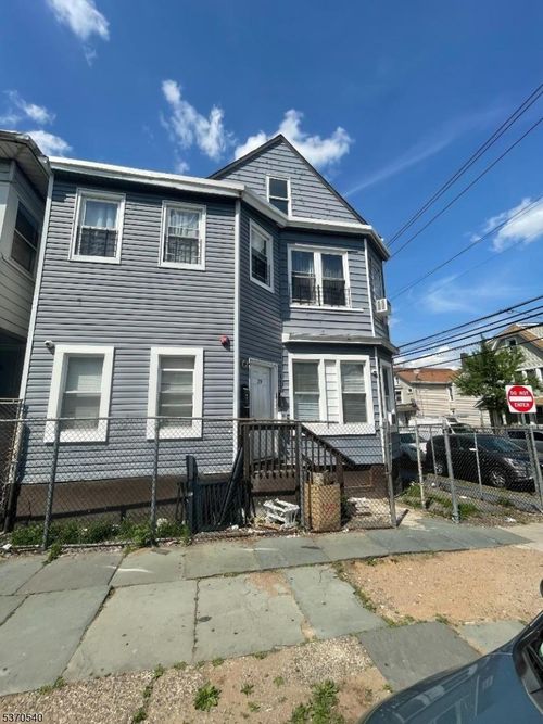 29 17th Ave, Paterson, NJ, 07501-3889 | Card Image