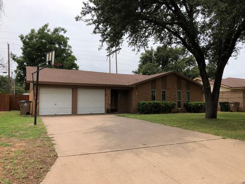 3869 Honeysuckle Ln, San Angelo, TX, 76904-5727 | Card Image