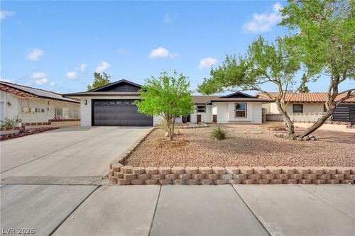 6329 Explorer Dr, Las Vegas, NV, 89103-4520 | Card Image