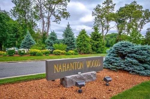 415-210 Nahanton St, Newton, MA, 02459-2927 | Card Image