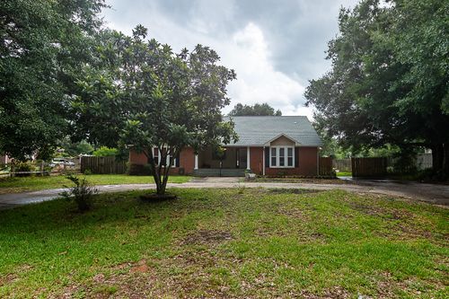 8371 Miranda St, Navarre, FL, 32566-9287 | Card Image