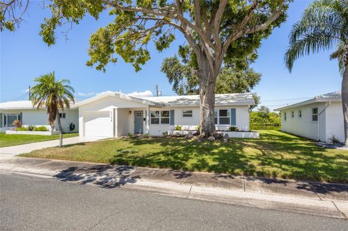 3735 101st Ave N, Pinellas Park, FL, 33782-3932 | Card Image