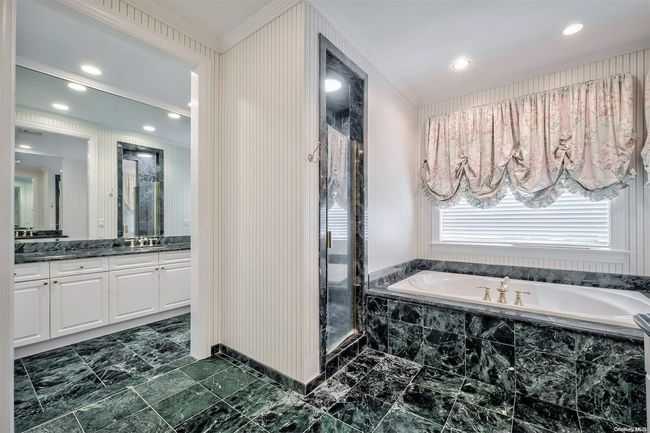27 Cherrywood Ln, House other with 4 bedrooms, 4 bathrooms and null parking in Manhasset NY | Image 20