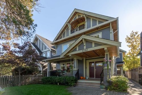 1082 E 10th Ave, Vancouver, BC, V5T2B5 | Card Image